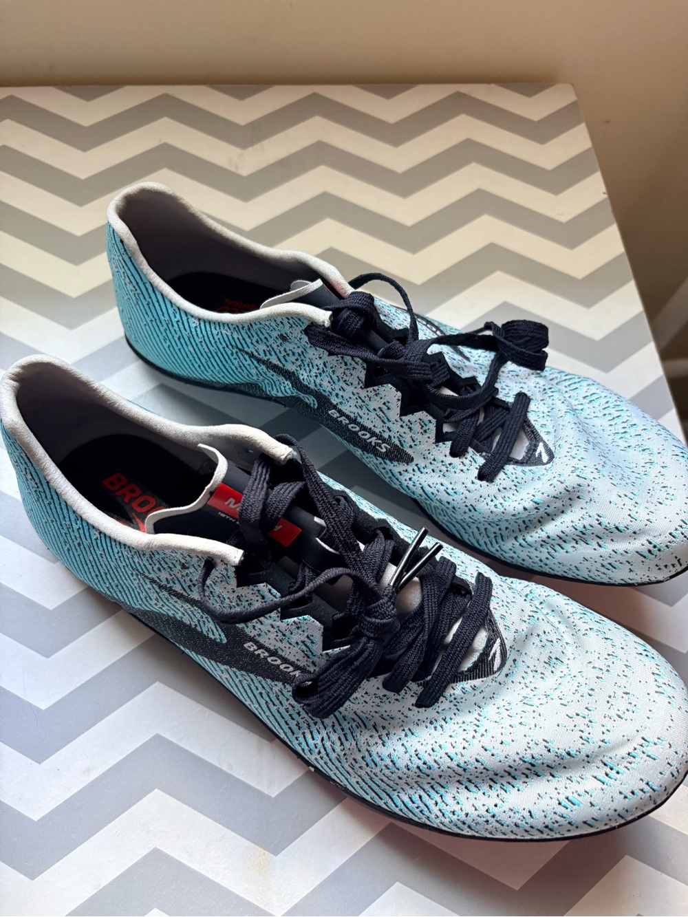 Brooks Teal and Black Men's Track and Field Spikes